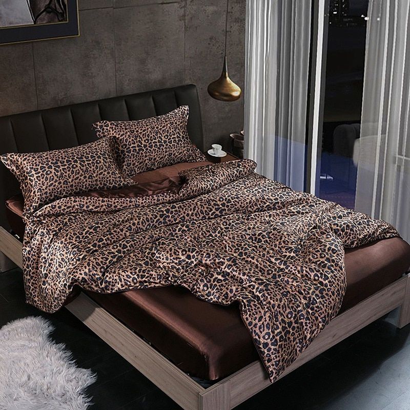 LuxeGlow - Satin Bed Set with Cotton Feel