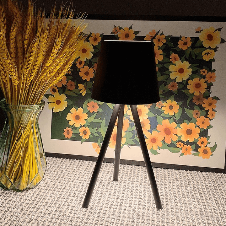 FlexiGlow - Adjustable Modern Desk Lamp