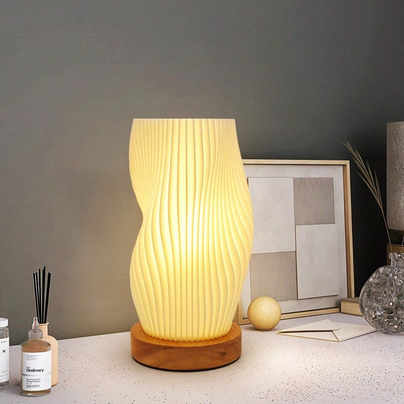 CalmGlow – Elegant Wave Table Lamp