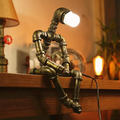 GloTech – Cyberpunk-Inspired Robot Lamp