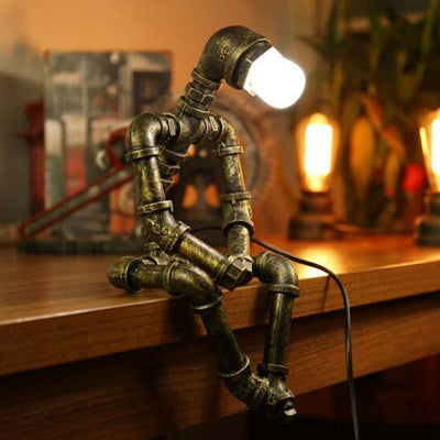 GloTech – Cyberpunk-Inspired Robot Lamp