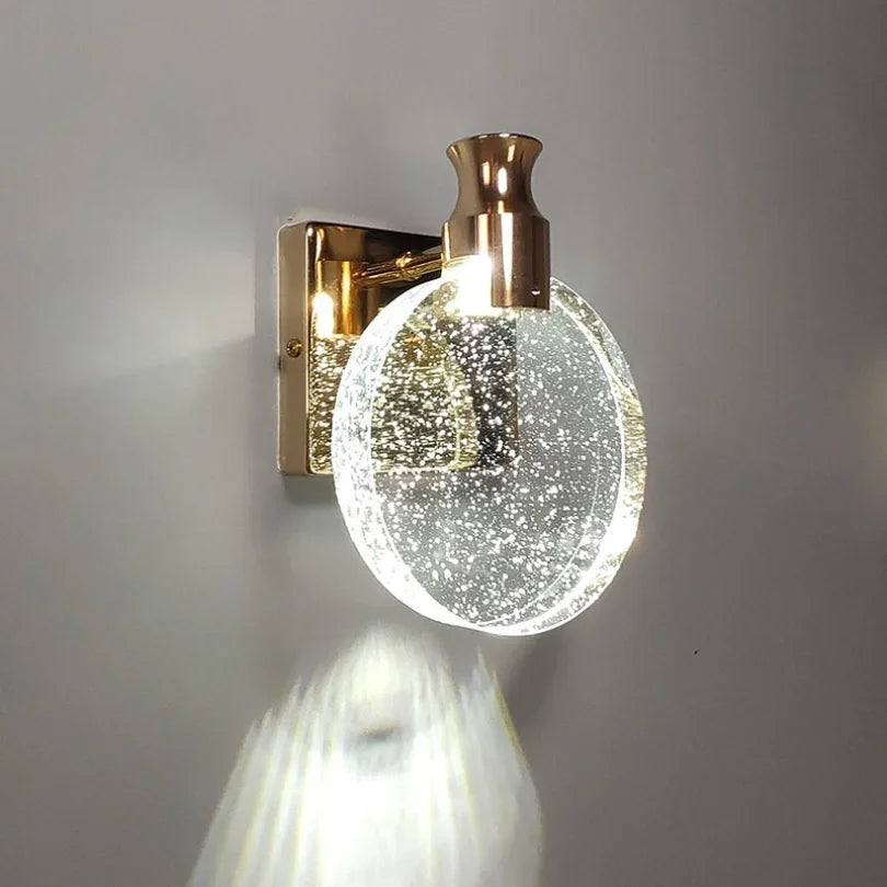 LuxeLoop – Stylish LED Wall Lamp
