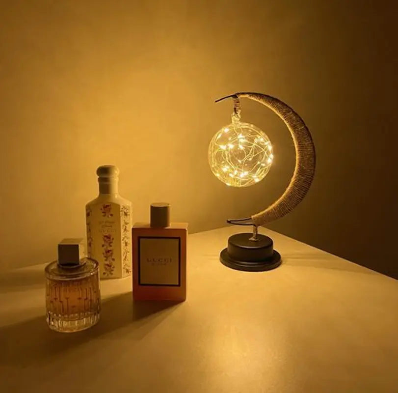 MoonGlow - Enchanting Moon Lamp for Magical Moments