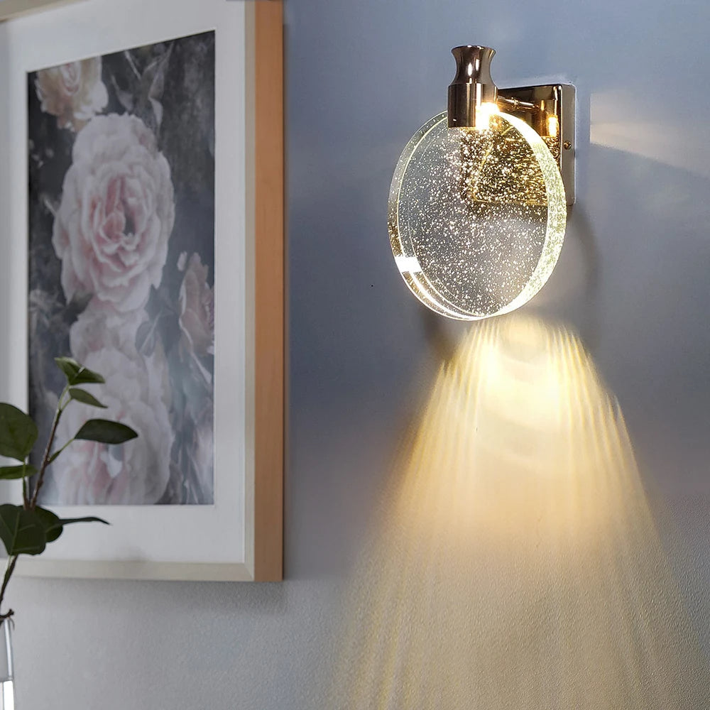 LuxeLoop – Stylish LED Wall Lamp