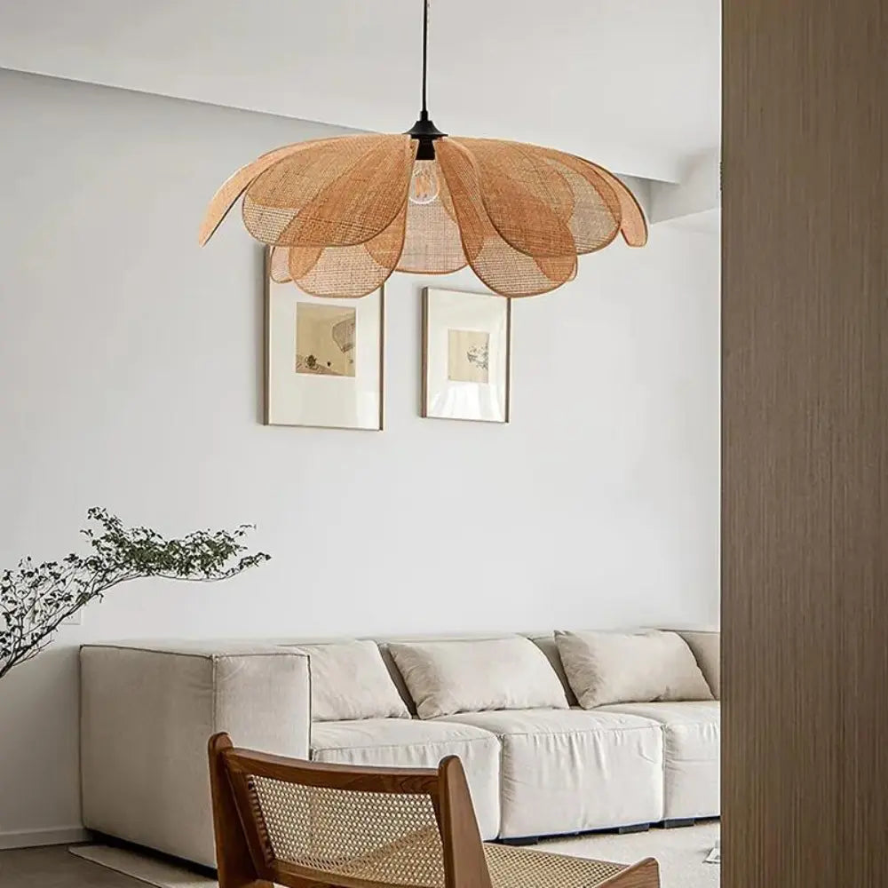 RattanGlow - Elegant Pendant Light