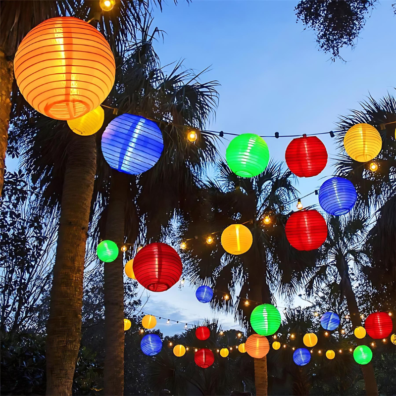 Eco-Friendly Solar Garden Lights - Charming Outdoor Lanterns for Patios