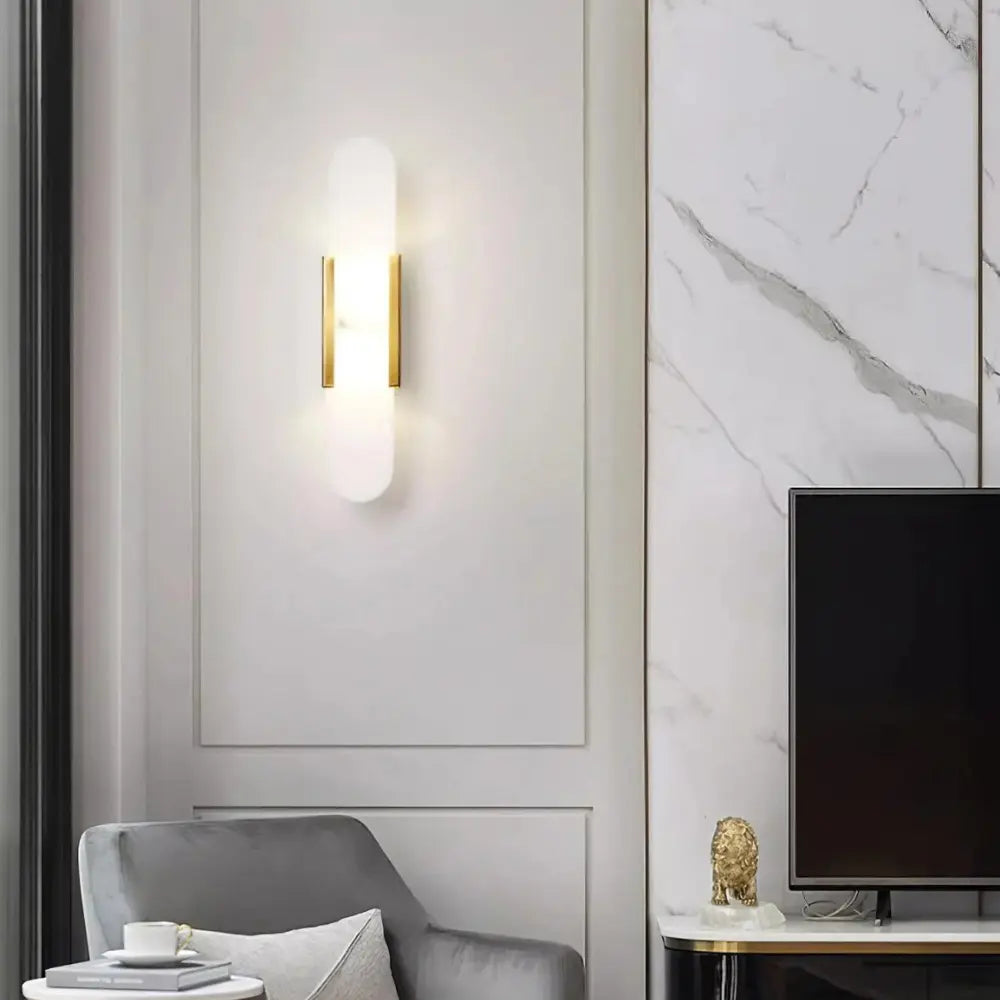 LuxeGlow – Elegant Wall Lamp with Minimalist Silhouette