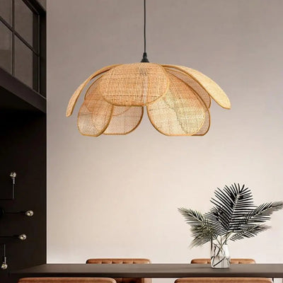 RattanGlow - Elegant Pendant Light