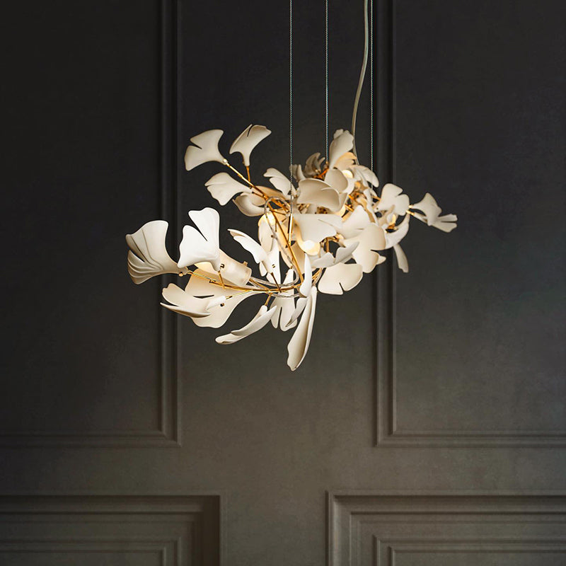 NatureGlow – Elegant Ginkgo Leaf Pendant