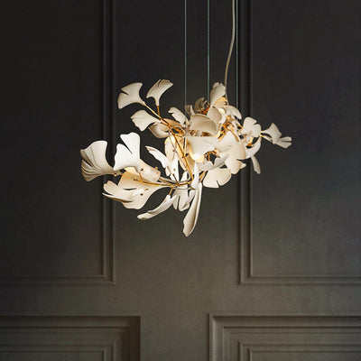 NatureGlow – Elegant Ginkgo Leaf Pendant