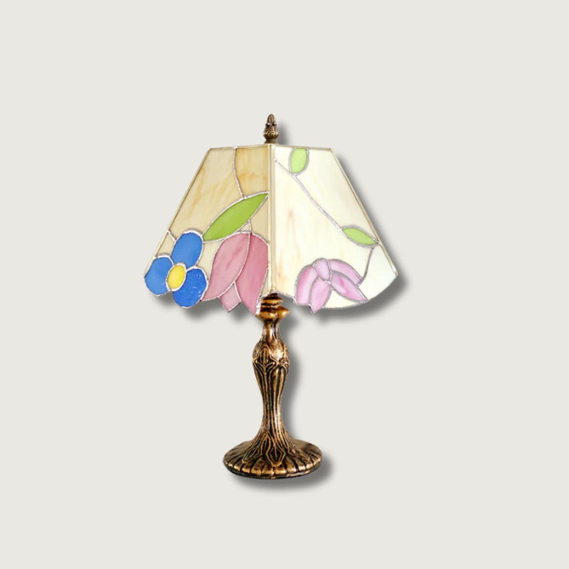 GlassCraft – Vintage Tiffany-Style Table Lamp