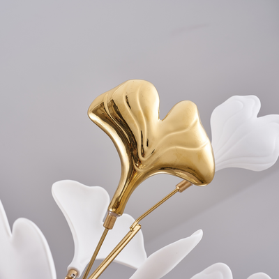 NatureGlow – Elegant Ginkgo Leaf Pendant