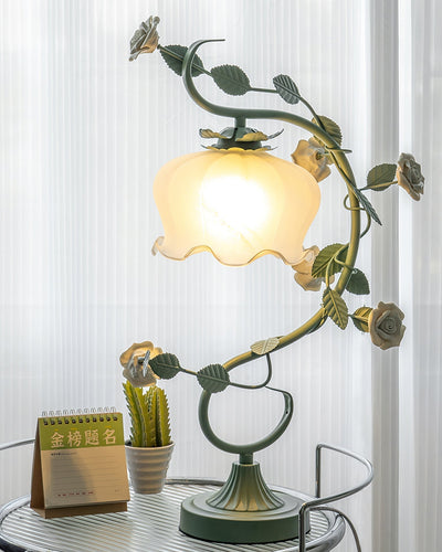 CurvaLight - Table Lamp with Smooth Curve and Simple Flat Base