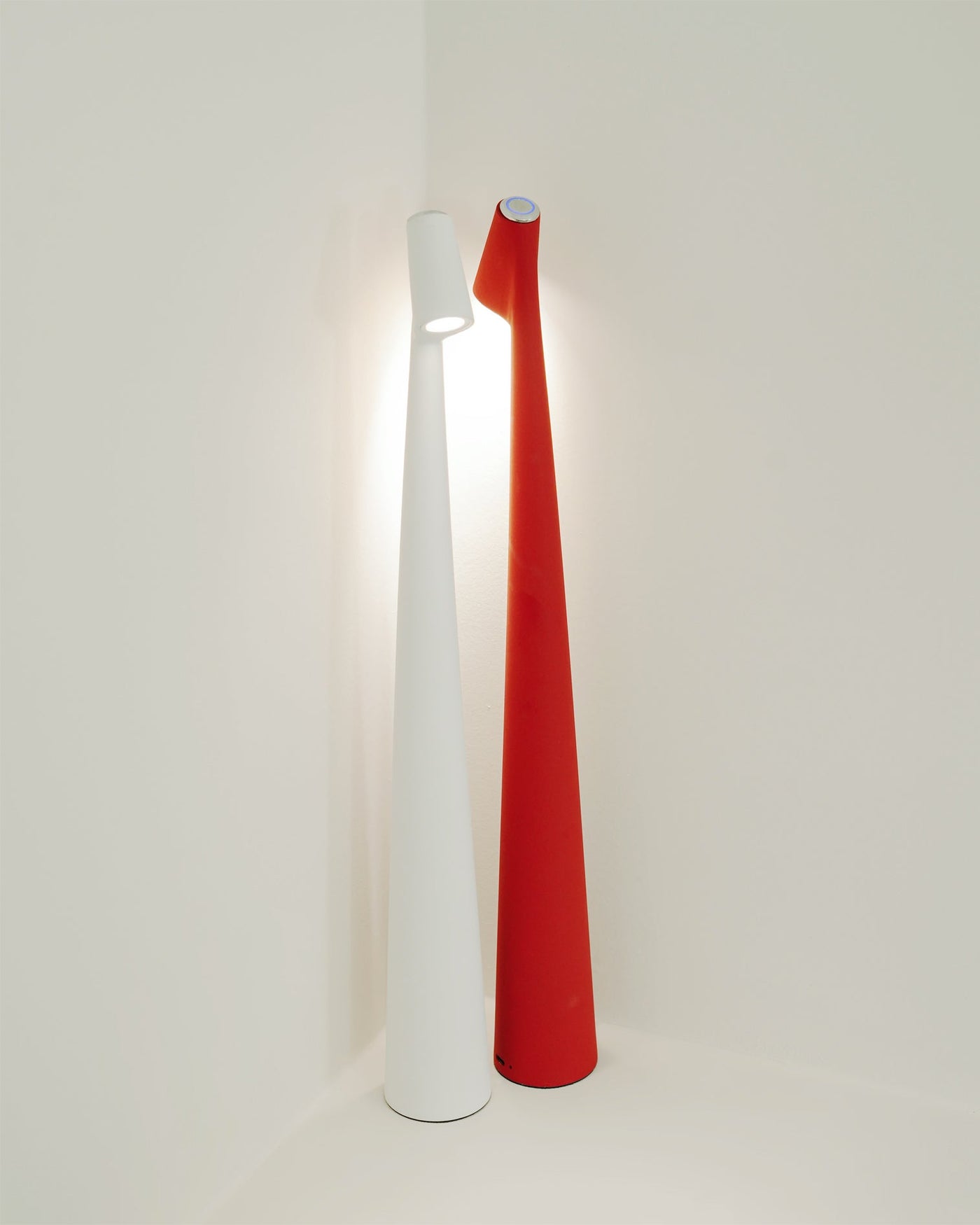 EcoLight – Energy-Efficient Rechargeable Desk Lamp