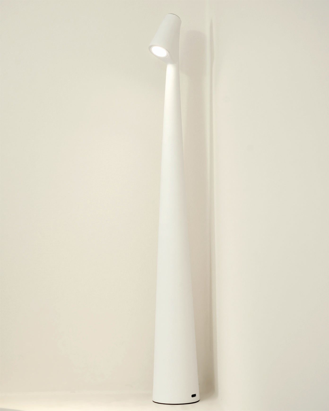 EcoLight – Energy-Efficient Rechargeable Desk Lamp