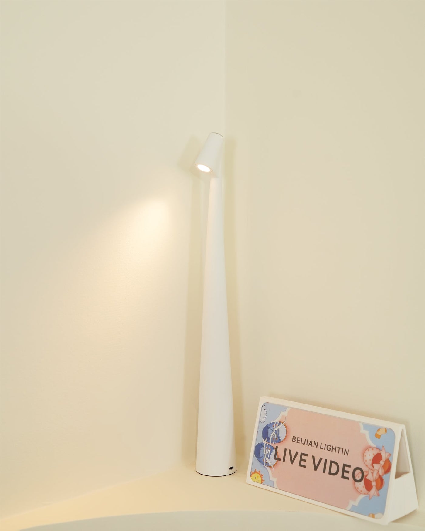 EcoLight – Energy-Efficient Rechargeable Desk Lamp