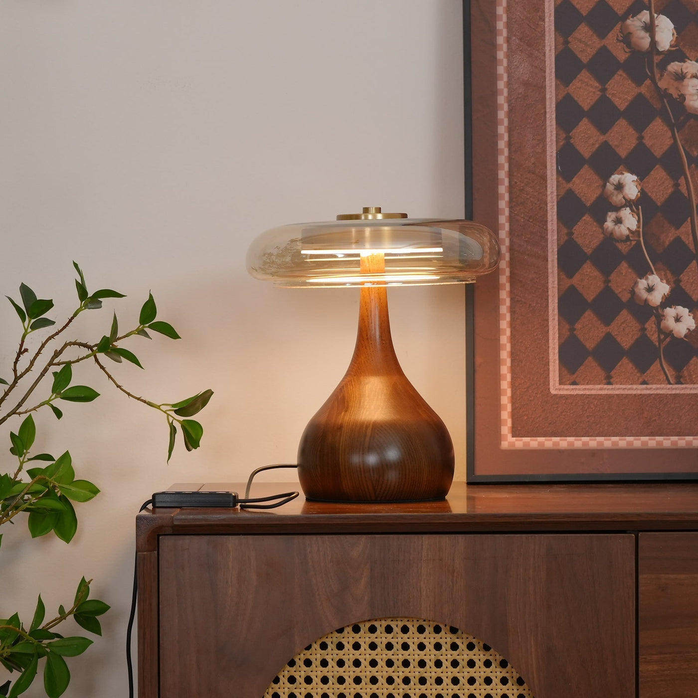 LumiWood – Elegant LED Table Light