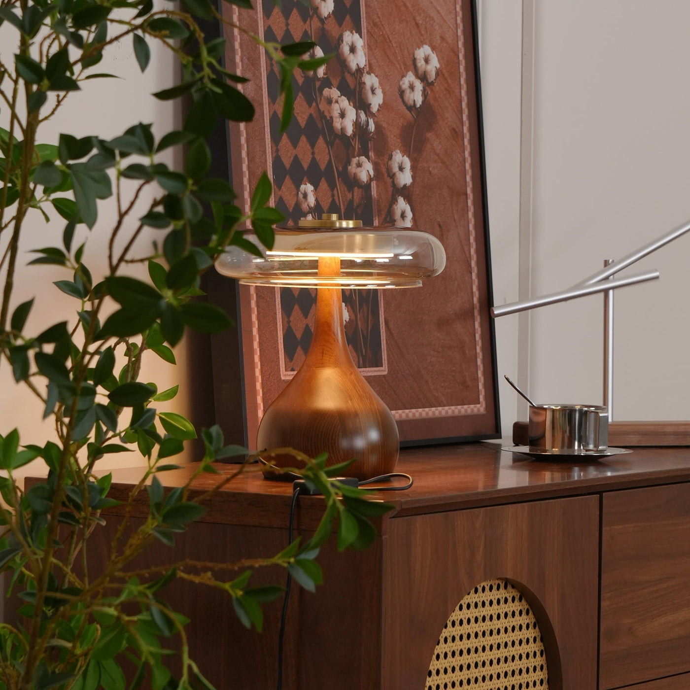LumiWood – Elegant LED Table Light
