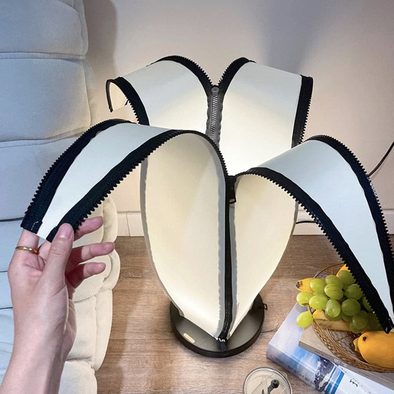GlowBanana - Table Lamp with Joyful Banana Shape and Soft Radiance