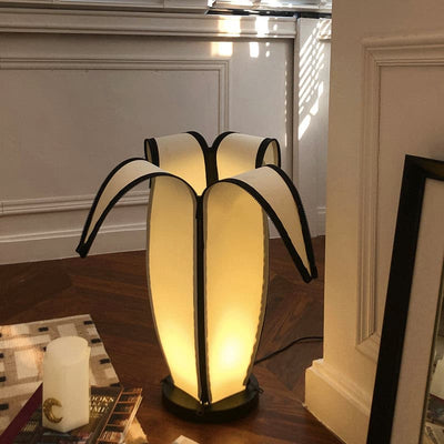 GlowBanana - Table Lamp with Joyful Banana Shape and Soft Radiance