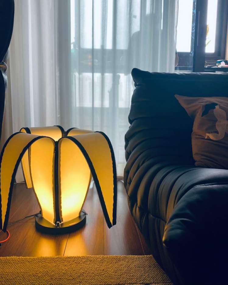 GlowBanana - Table Lamp with Joyful Banana Shape and Soft Radiance