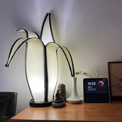 GlowBanana - Table Lamp with Joyful Banana Shape and Soft Radiance