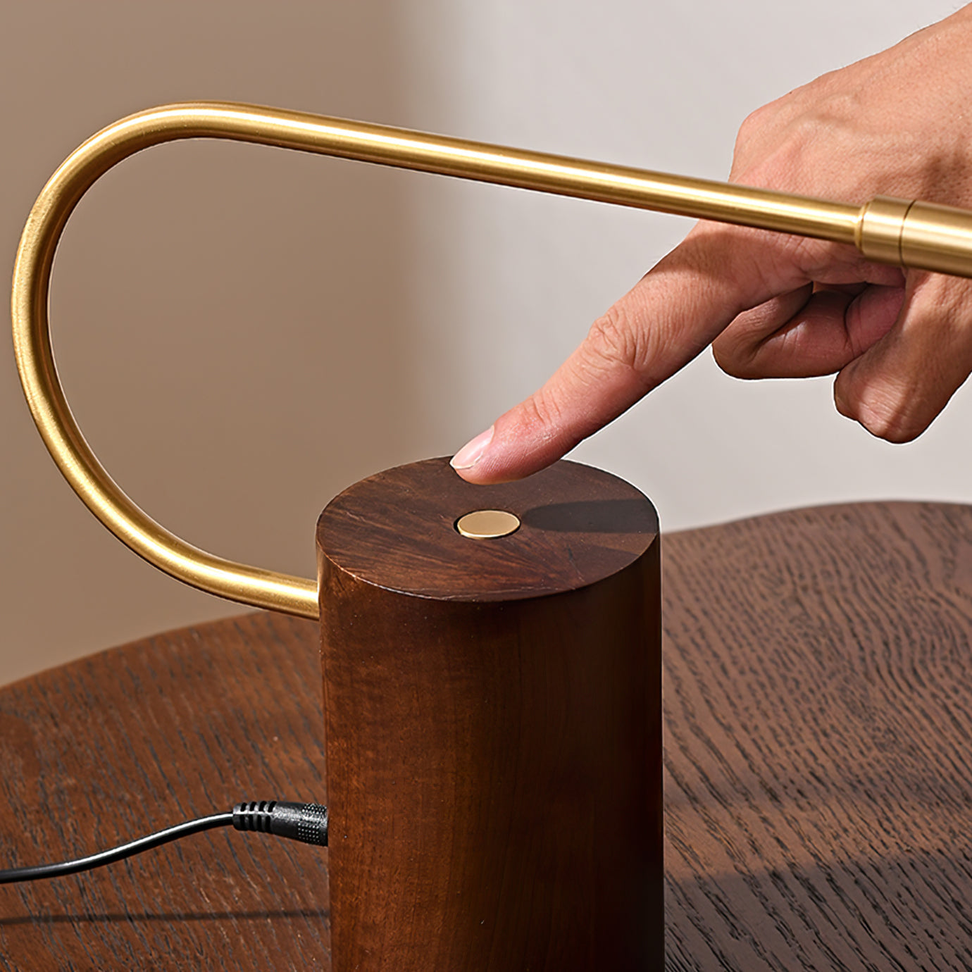 MetroSlim - Table Lamp