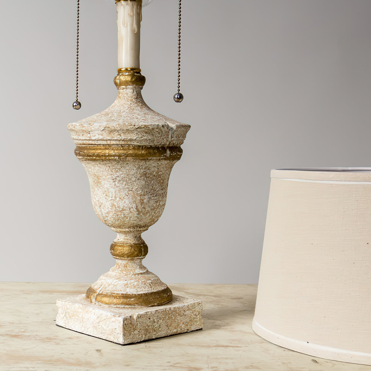 CleoAura - Stylish Table Lamp