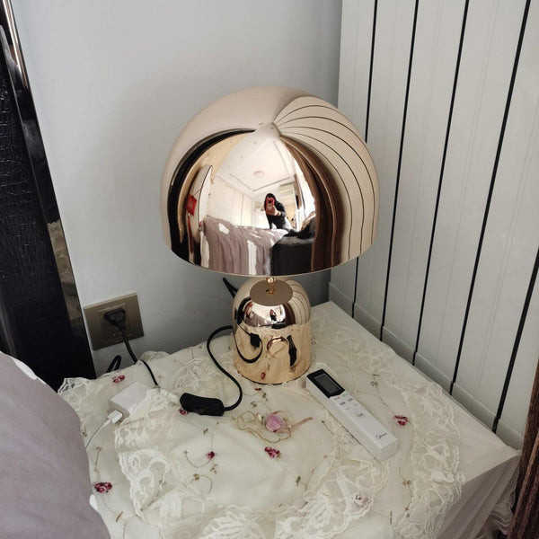 EclatanteLight – Timeless Warm Glow Lamp