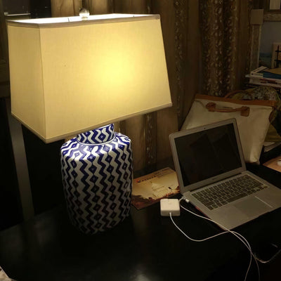 GlowBeryl - Table Lamp with Classic Style and Inviting Glow