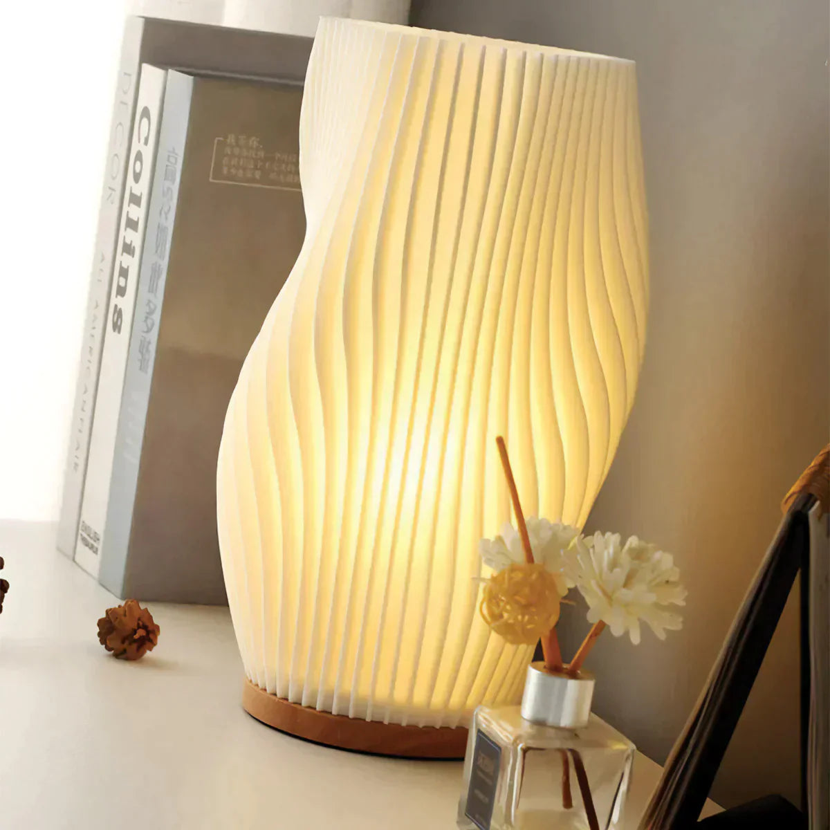 CalmGlow – Elegant Wave Table Lamp
