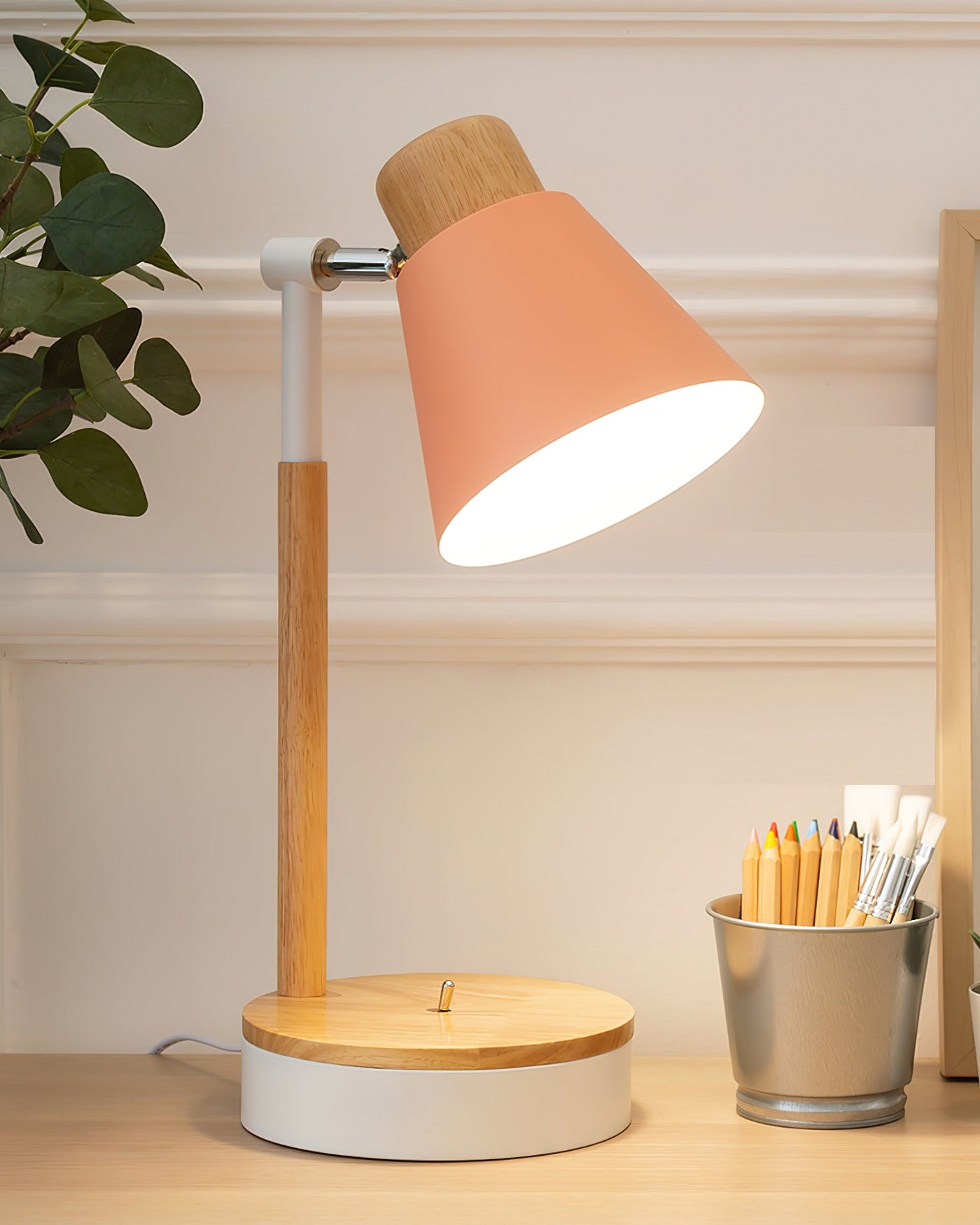 LunaAura - Stylish Desk Lamp