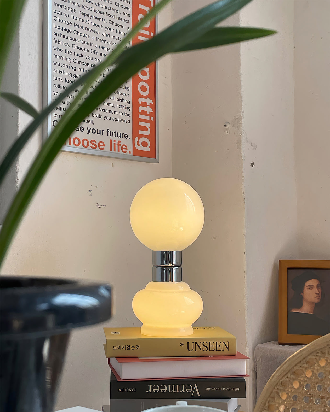 GlobeLume – Sleek White Glass Lamp Design