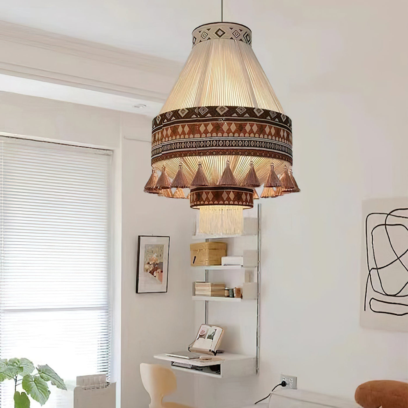 BohoFringe – Artistic Pendant Lamp with Flowing Fringes for Bohemian Charm