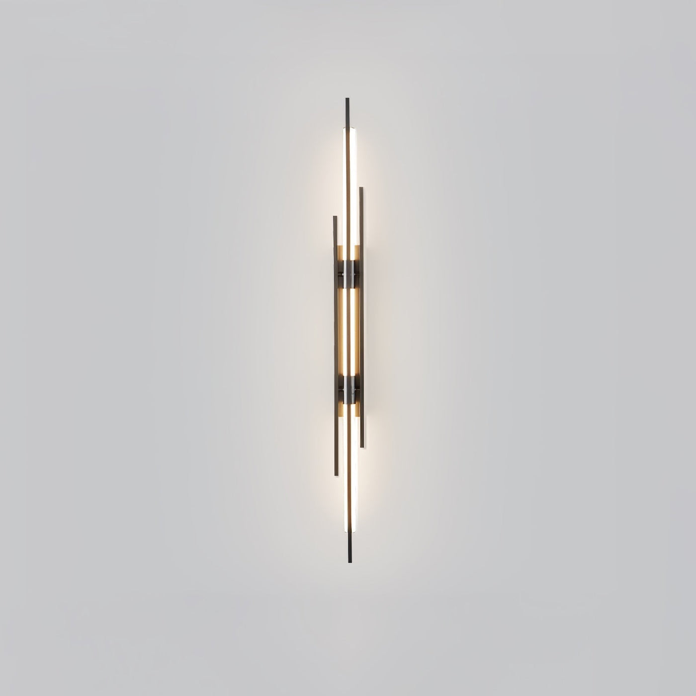LuxeAura – Opulent Gold Wall Light for Elegant Spaces