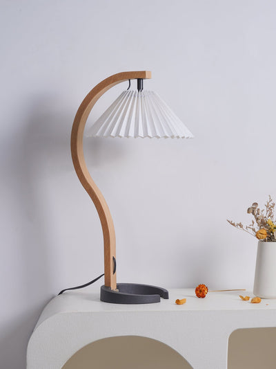 CapriGlow – Refined Scandinavian Table Lamp