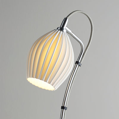 LumeCurve – Elegant Ceramic Table Lamp with Ribbed Texture
