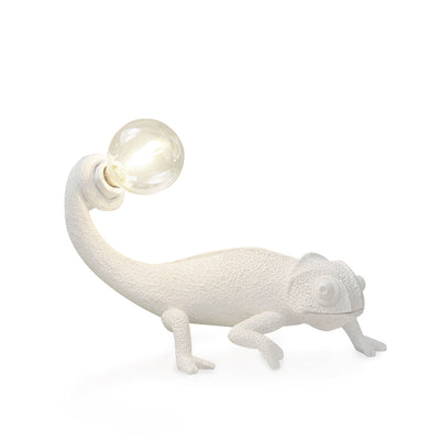CamouGlow – Resin Table Lamp with Charming Chameleon Detail