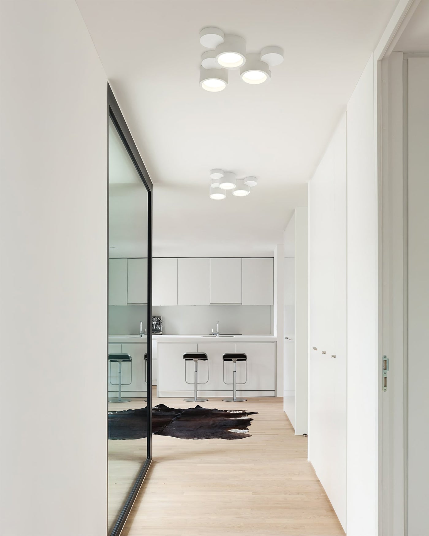 AuraCircle - Stylish Round Ceiling Light