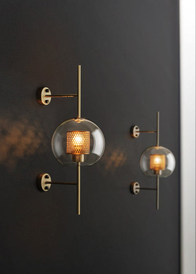 CrystalBeam – Illuminated Glass Wall Lamp for Stylish Lighting