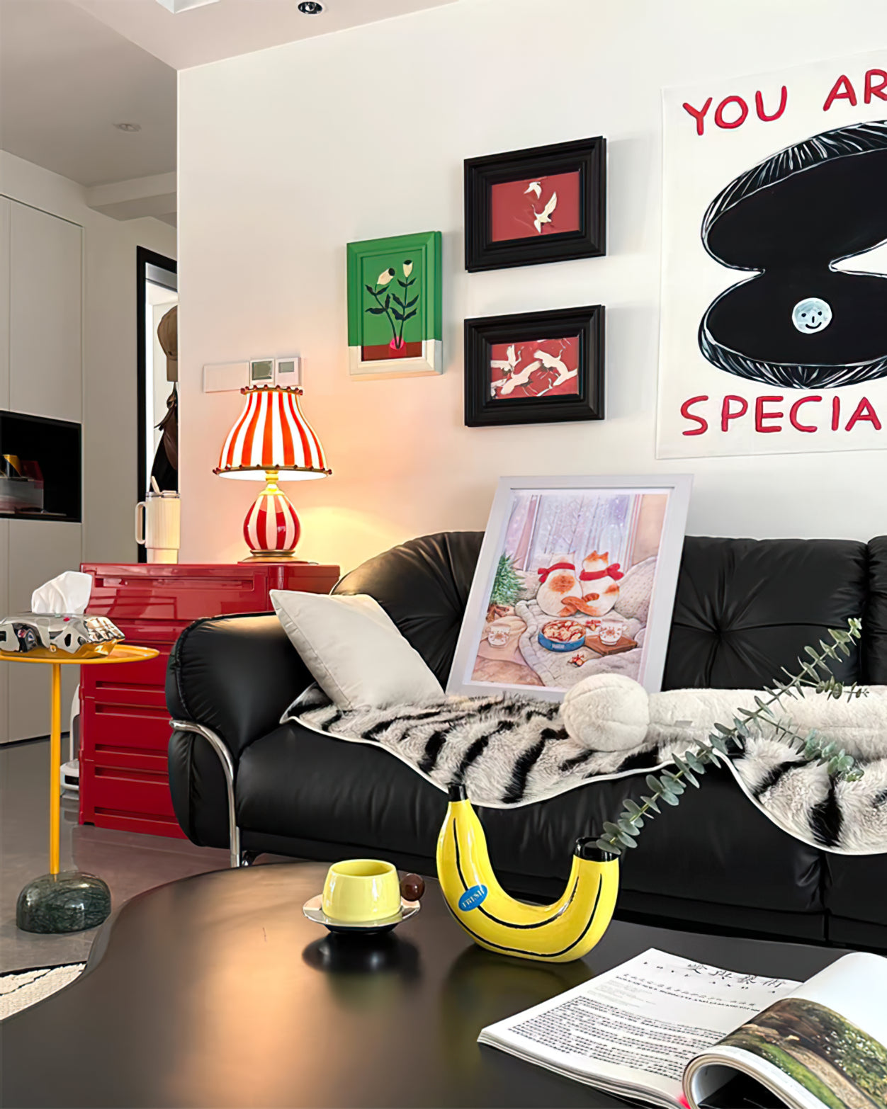 JollyGlow - Table Lamp with Circus Elements and Lively Lighting
