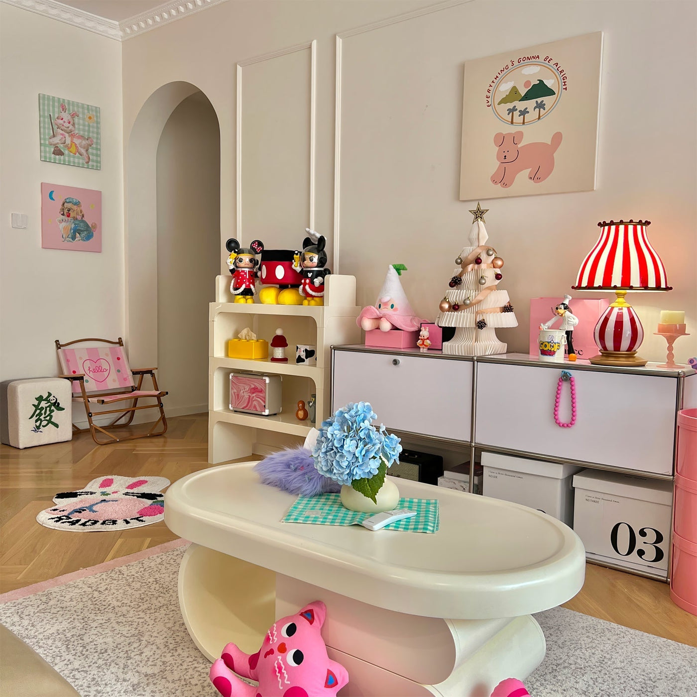 JollyGlow - Table Lamp with Circus Elements and Lively Lighting