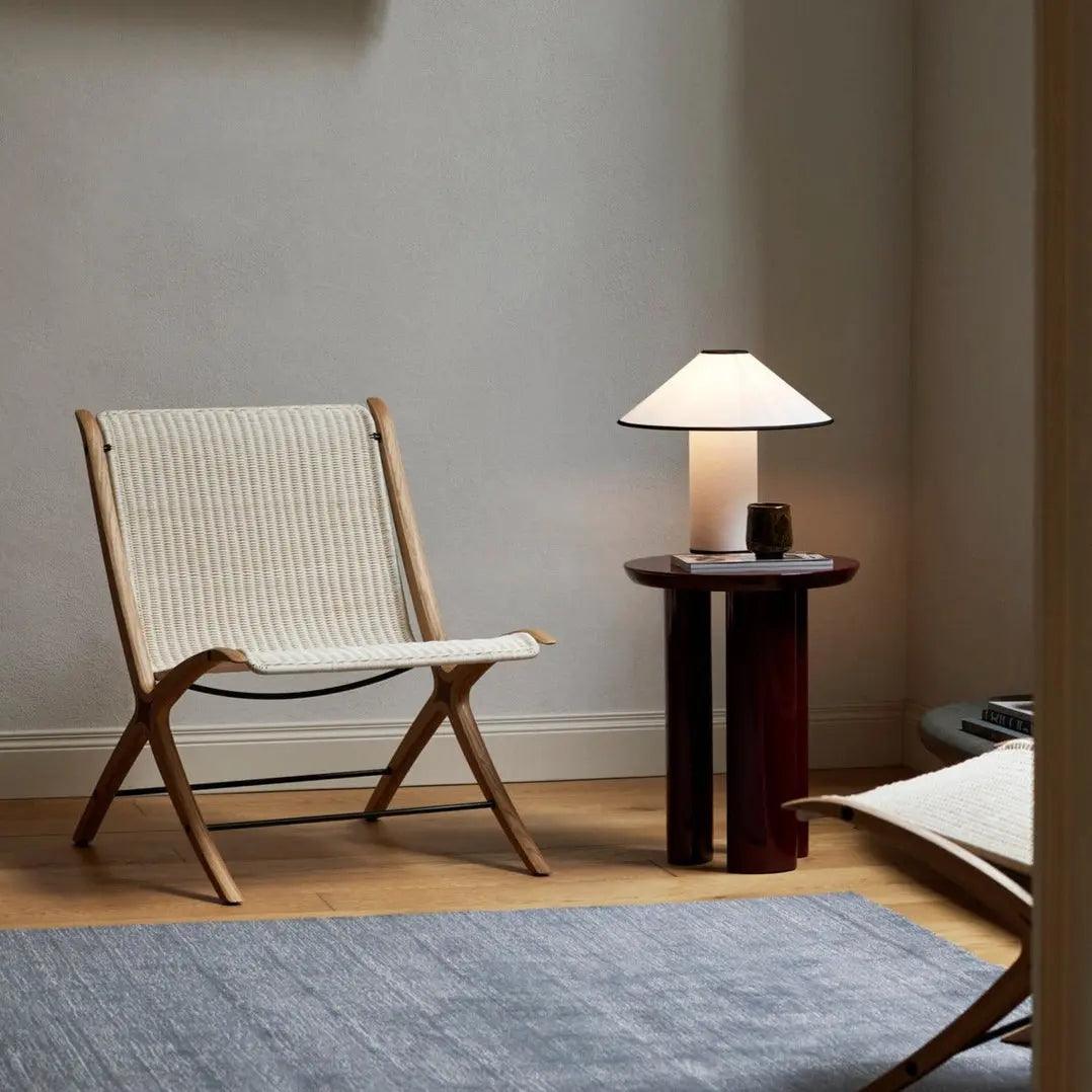 LuxeBeam - Elegant and Modern Table Lamp