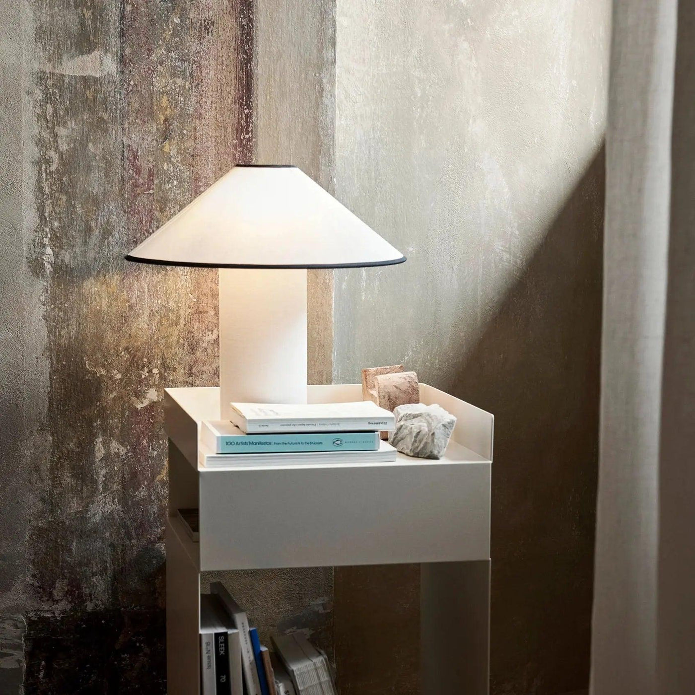 LuxeBeam - Elegant and Modern Table Lamp