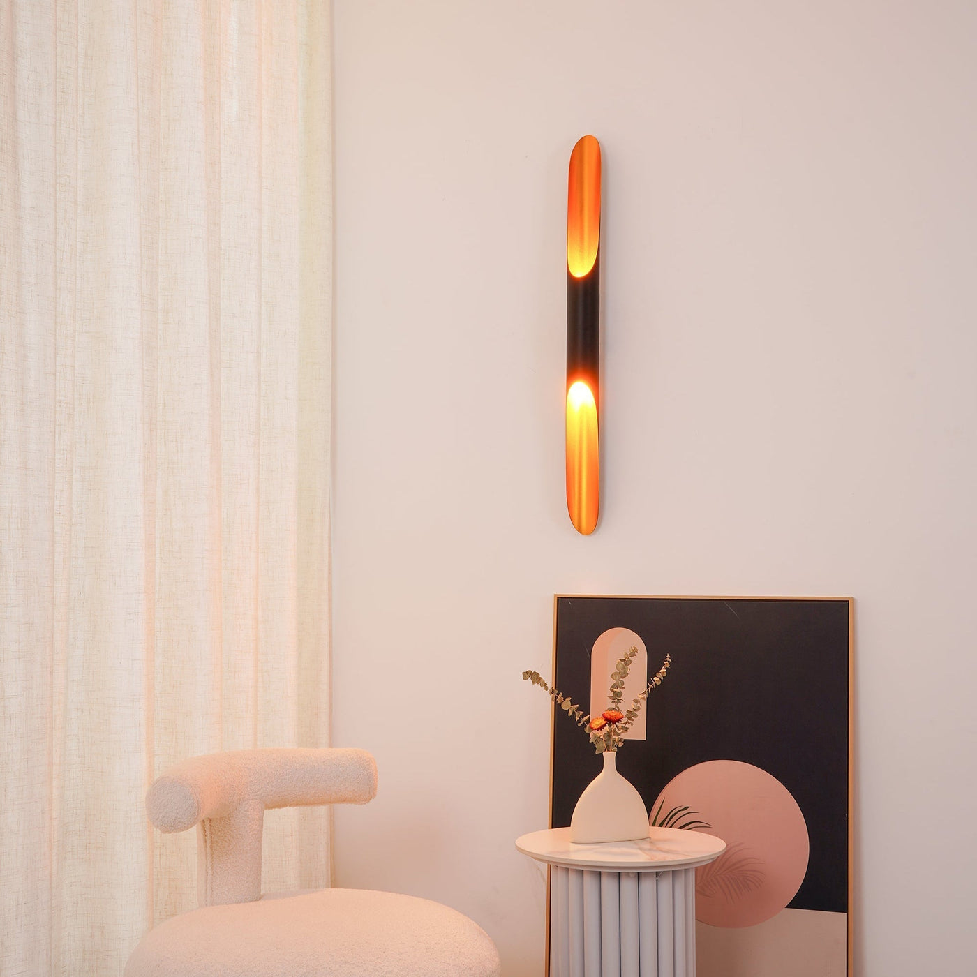 NeoGlow – Postmodern Wall Lamp for a Cutting-Edge Look