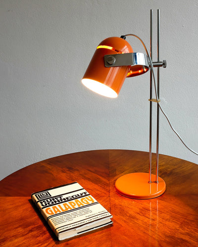 FlexLume - Elegant Lamp with Flexible Design and Warm Glow