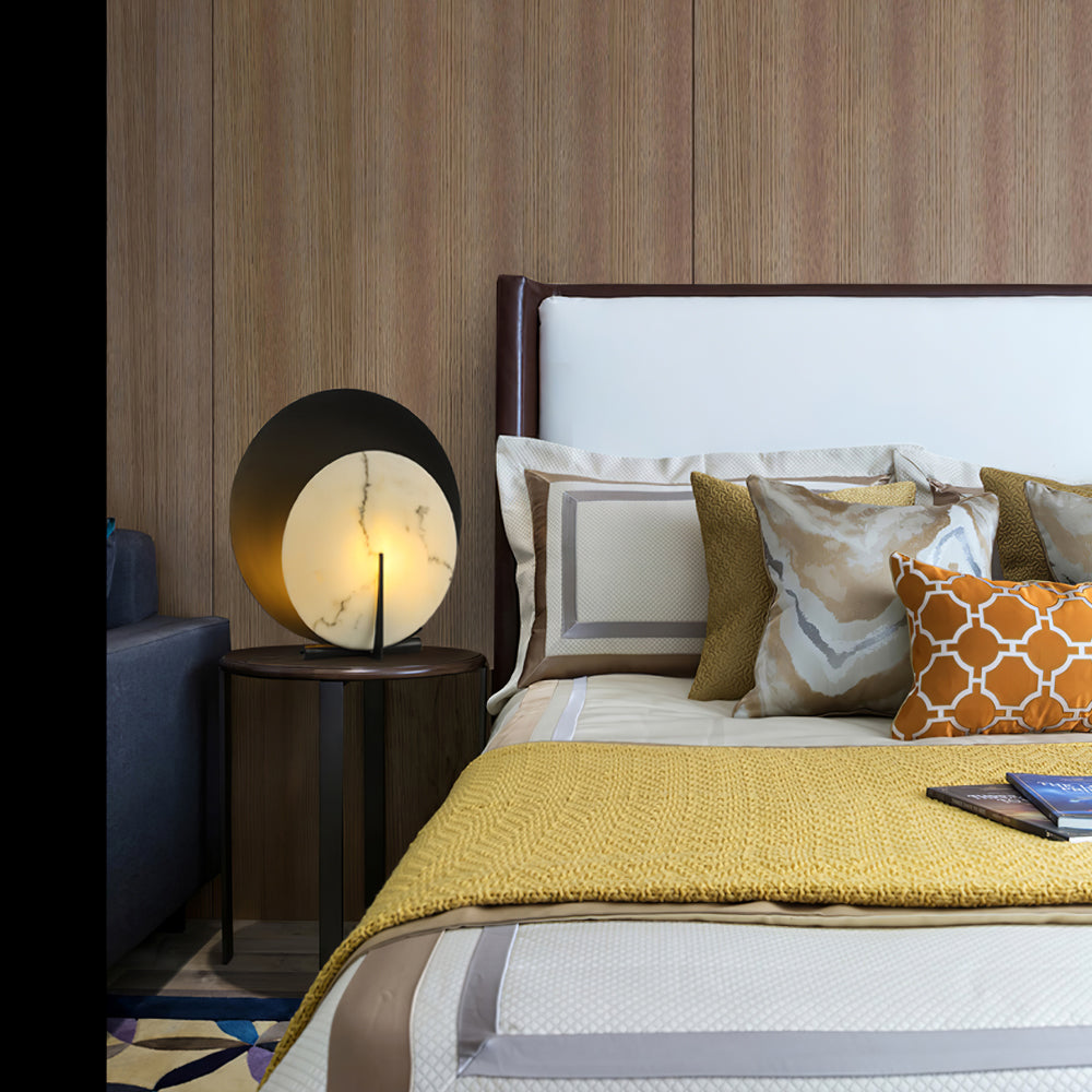 MoonLuxe – Elegant Alabaster Disk Lamp
