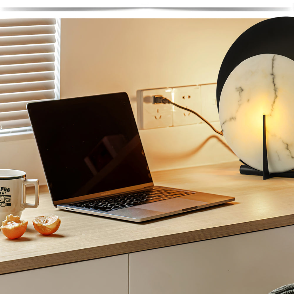 MoonLuxe – Elegant Alabaster Disk Lamp