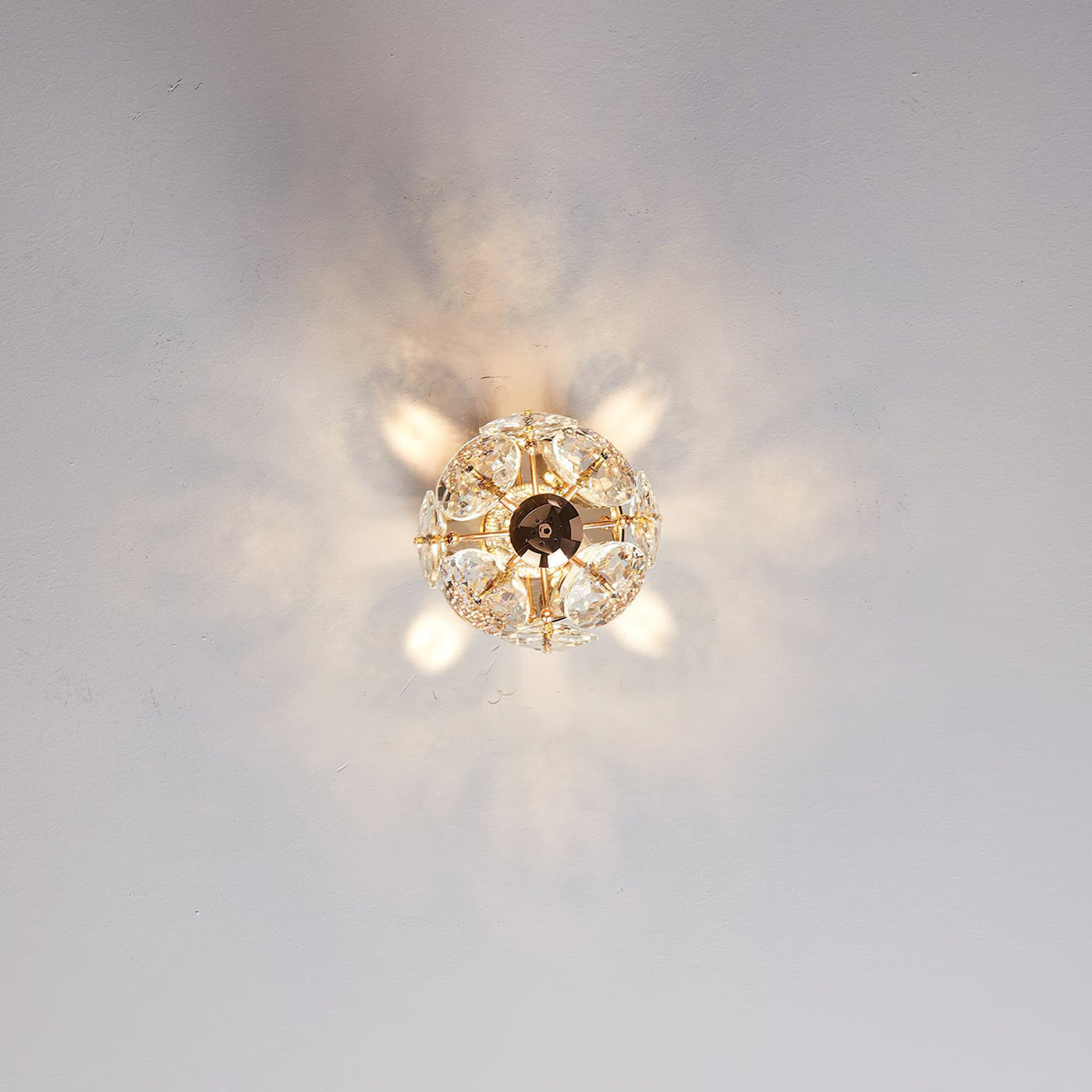 CrystalGlobe - Ceiling Lamp with Polished Crystal Sphere and Classic Design