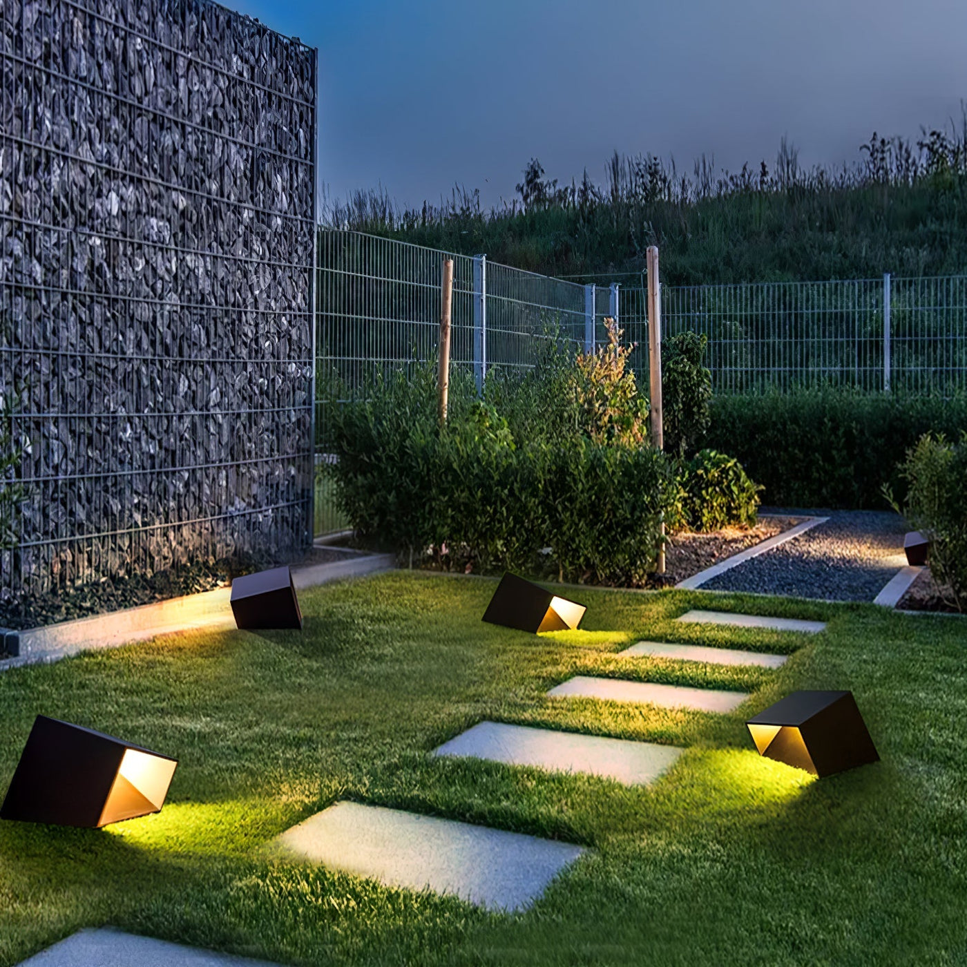Cube Garden - Solar Outdoor Light with Integrated LED for Garden Spaces